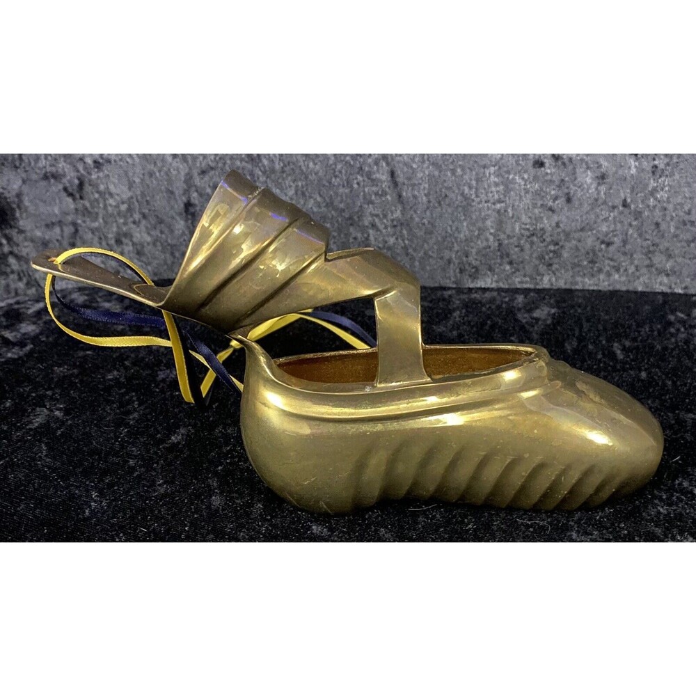 Vtg Brass Pointe Ballet Shoe Ballerina Slipper Gift / Wall Decor Weighs 12oz